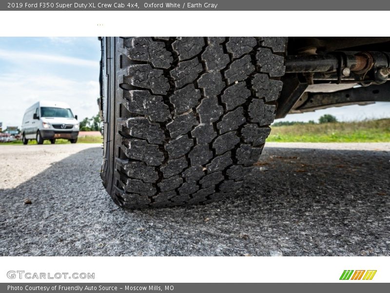 Oxford White / Earth Gray 2019 Ford F350 Super Duty XL Crew Cab 4x4