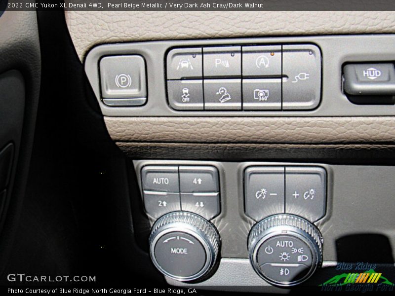 Pearl Beige Metallic / Very Dark Ash Gray/Dark Walnut 2022 GMC Yukon XL Denali 4WD