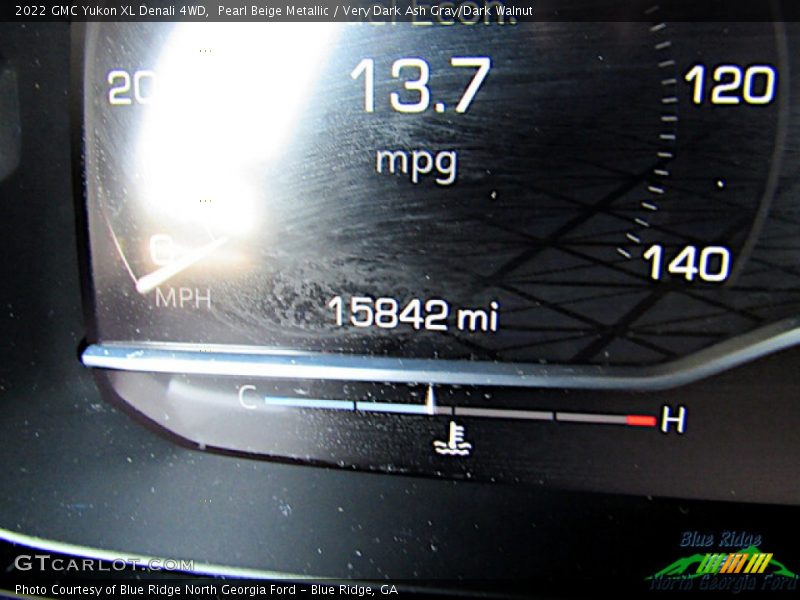 Pearl Beige Metallic / Very Dark Ash Gray/Dark Walnut 2022 GMC Yukon XL Denali 4WD