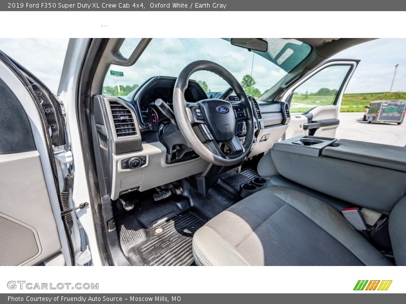 Oxford White / Earth Gray 2019 Ford F350 Super Duty XL Crew Cab 4x4