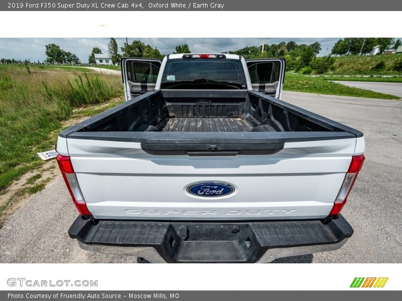 Oxford White / Earth Gray 2019 Ford F350 Super Duty XL Crew Cab 4x4