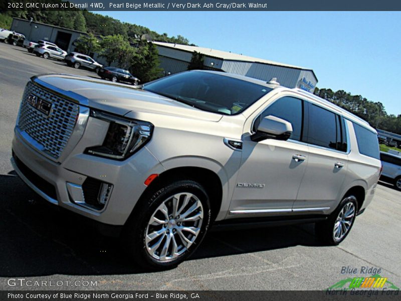 Pearl Beige Metallic / Very Dark Ash Gray/Dark Walnut 2022 GMC Yukon XL Denali 4WD