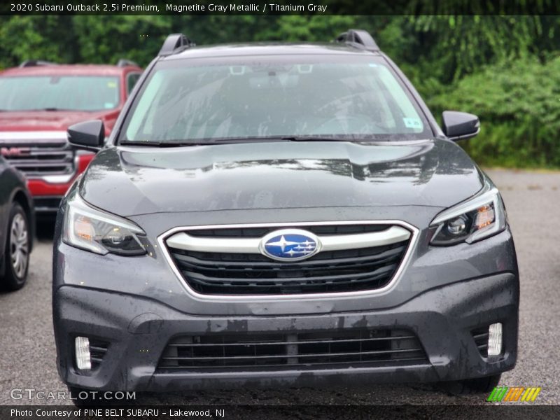 Magnetite Gray Metallic / Titanium Gray 2020 Subaru Outback 2.5i Premium