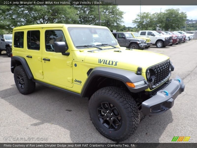 Front 3/4 View of 2024 Wrangler 4-Door Willys 4xe Hybrid