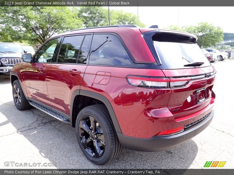 Velvet Red Pearl / Global Black 2023 Jeep Grand Cherokee Altitude 4x4