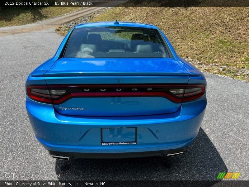 B5 Blue Pearl / Black 2019 Dodge Charger SXT