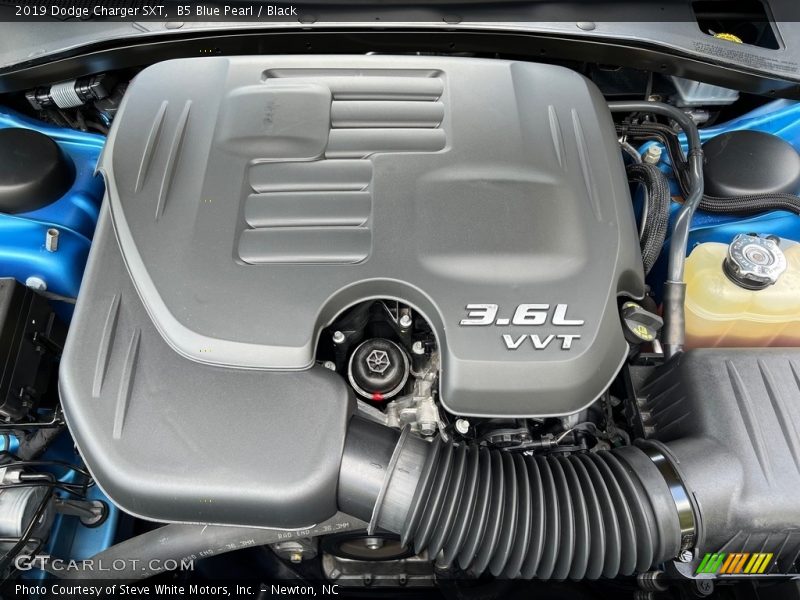 B5 Blue Pearl / Black 2019 Dodge Charger SXT