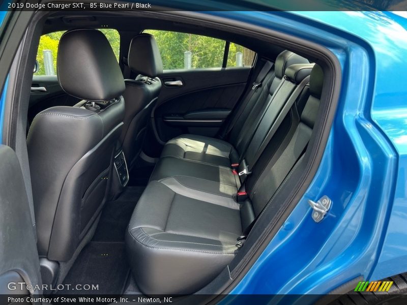 B5 Blue Pearl / Black 2019 Dodge Charger SXT