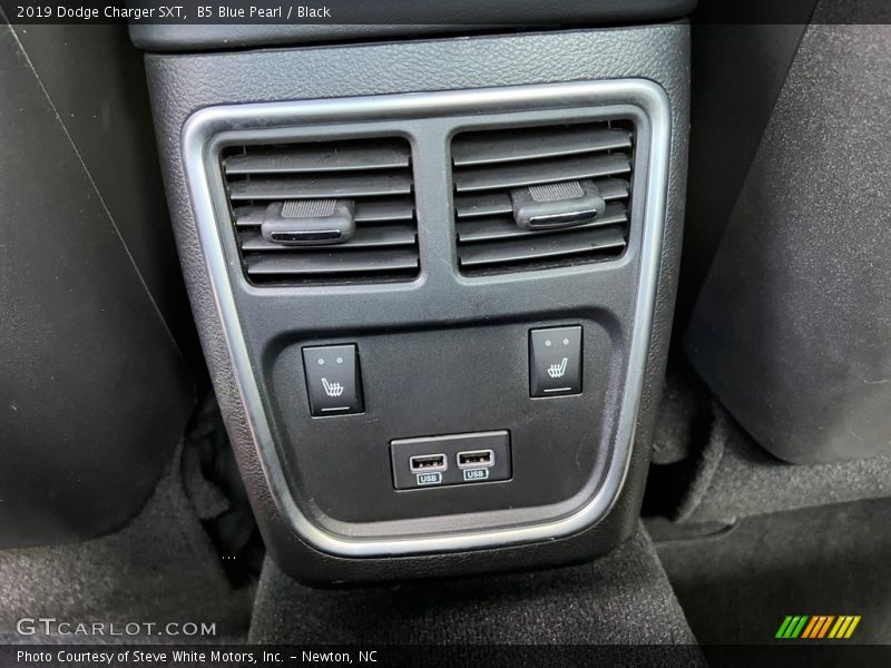 B5 Blue Pearl / Black 2019 Dodge Charger SXT