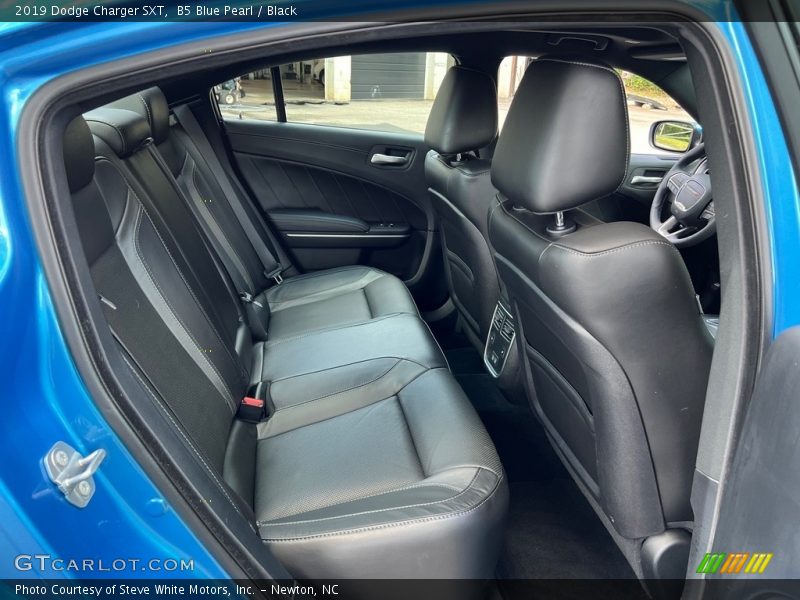 B5 Blue Pearl / Black 2019 Dodge Charger SXT