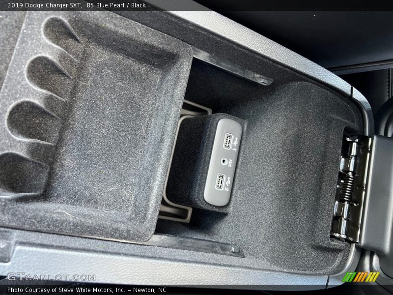 B5 Blue Pearl / Black 2019 Dodge Charger SXT