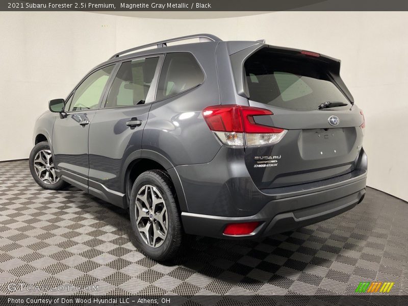 Magnetite Gray Metallic / Black 2021 Subaru Forester 2.5i Premium