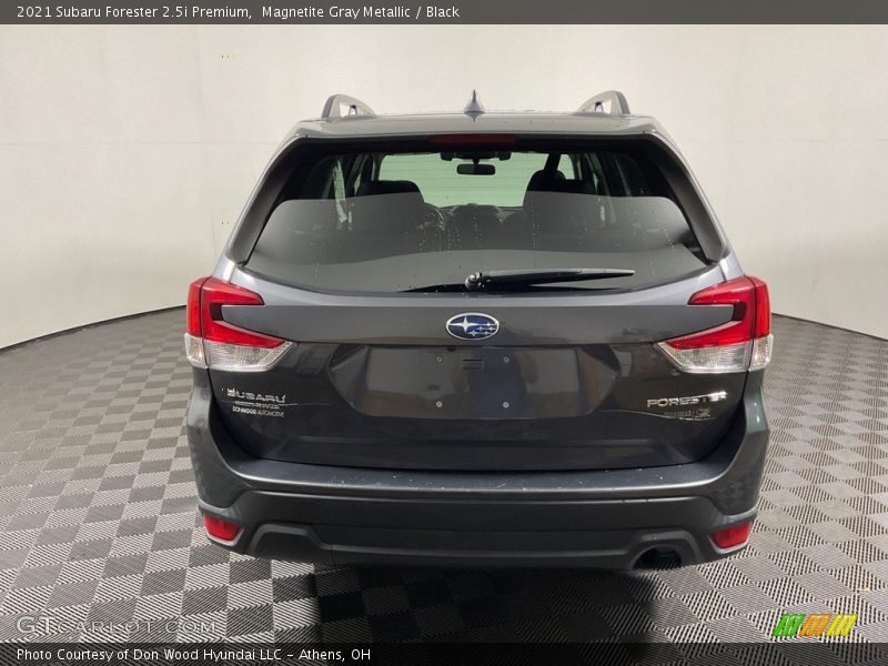 Magnetite Gray Metallic / Black 2021 Subaru Forester 2.5i Premium