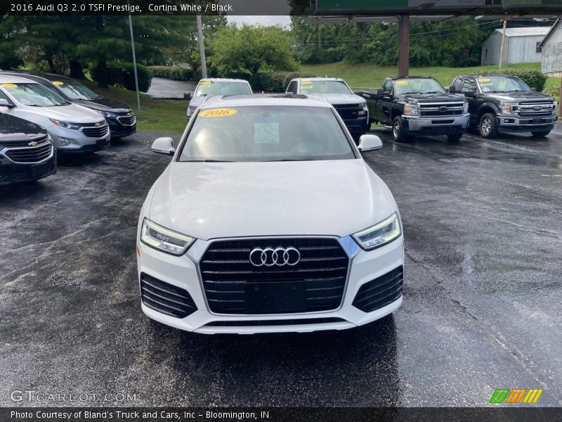 Cortina White / Black 2016 Audi Q3 2.0 TSFI Prestige