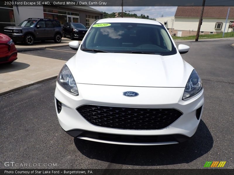 Oxford White / Dark Earth Gray 2020 Ford Escape SE 4WD