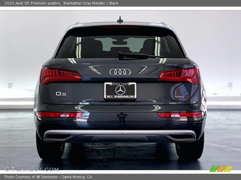 Manhattan Gray Metallic / Black 2020 Audi Q5 Premium quattro