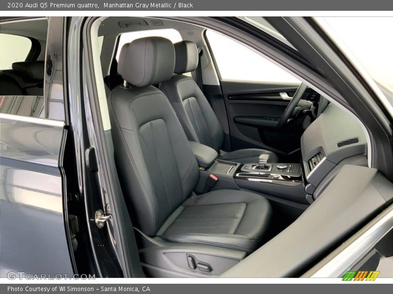 Front Seat of 2020 Q5 Premium quattro