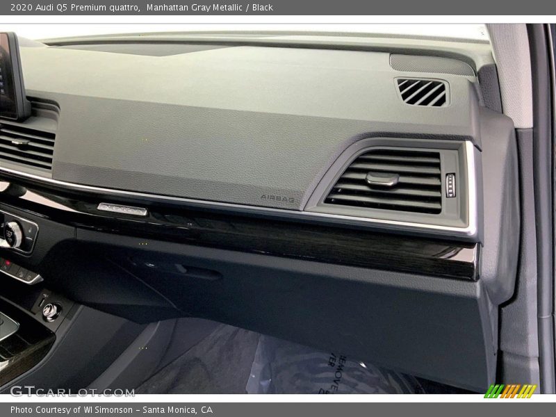 Dashboard of 2020 Q5 Premium quattro