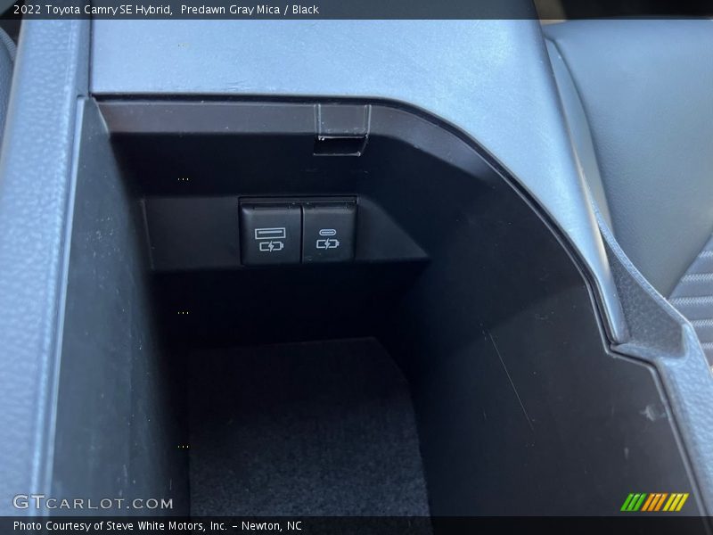 Predawn Gray Mica / Black 2022 Toyota Camry SE Hybrid