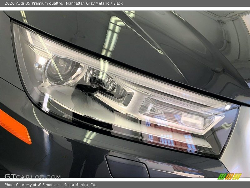 Manhattan Gray Metallic / Black 2020 Audi Q5 Premium quattro