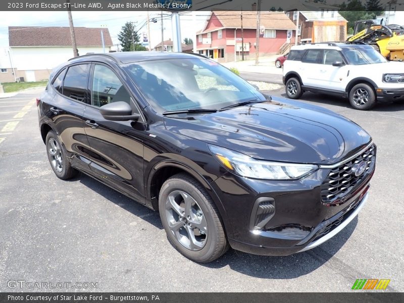 Front 3/4 View of 2023 Escape ST-Line AWD