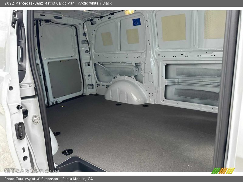  2022 Metris Cargo Van Trunk