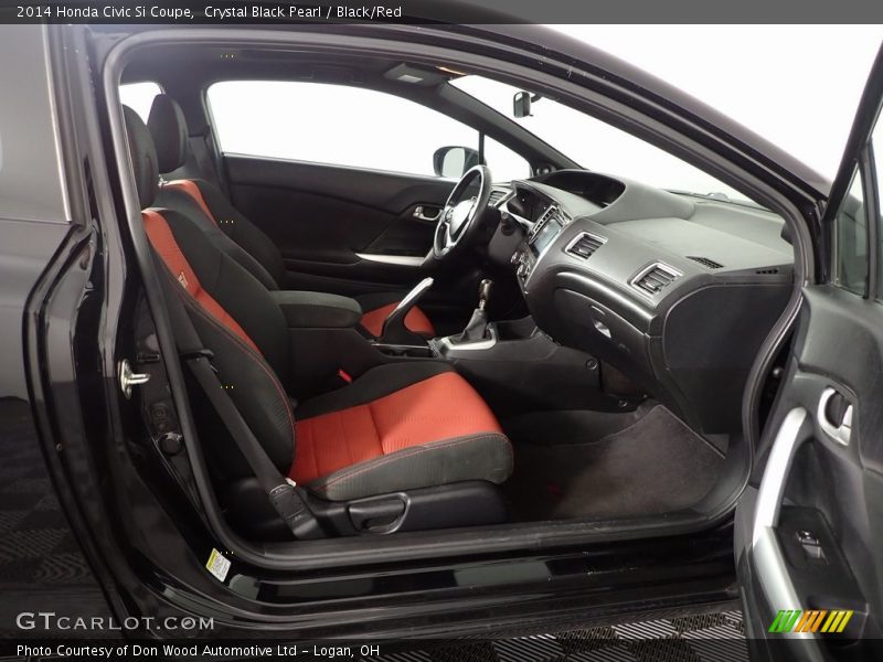 Front Seat of 2014 Civic Si Coupe
