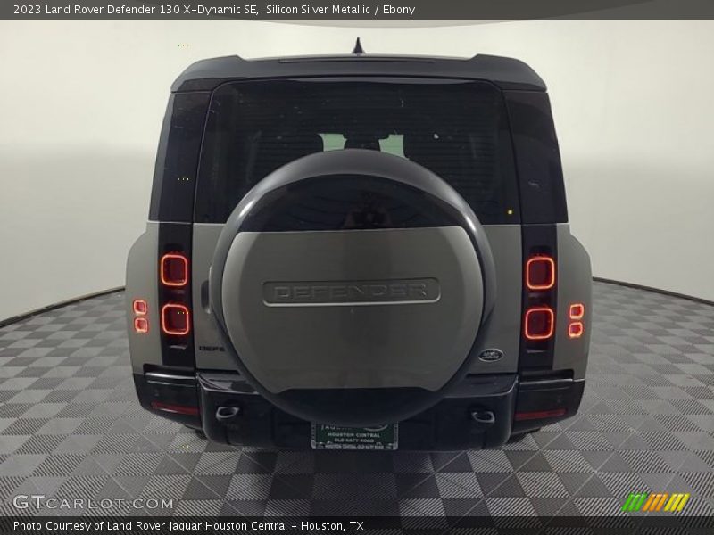 Silicon Silver Metallic / Ebony 2023 Land Rover Defender 130 X-Dynamic SE
