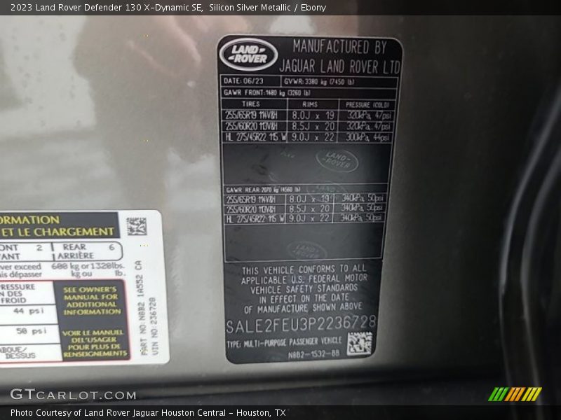 Silicon Silver Metallic / Ebony 2023 Land Rover Defender 130 X-Dynamic SE