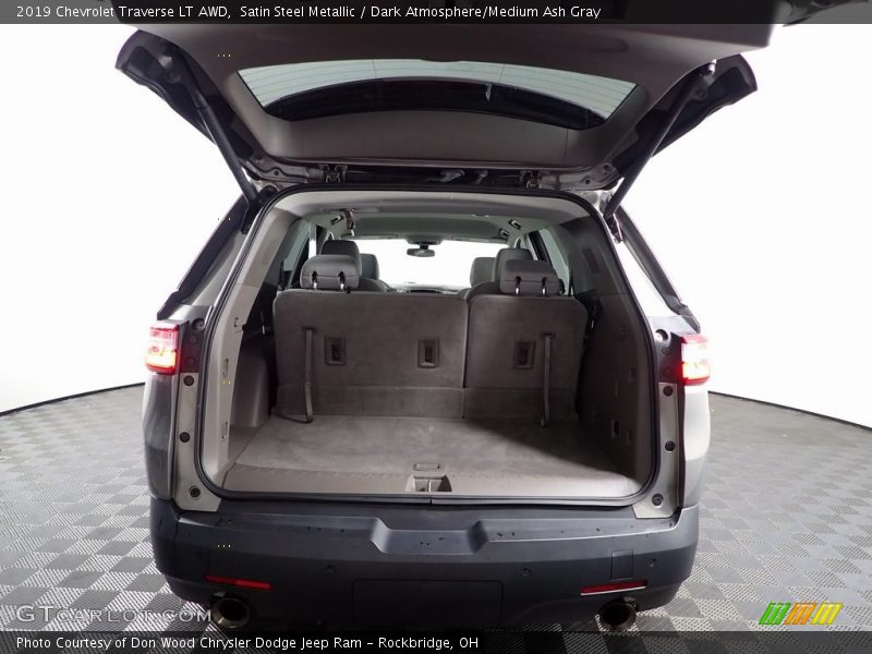 Satin Steel Metallic / Dark Atmosphere/Medium Ash Gray 2019 Chevrolet Traverse LT AWD