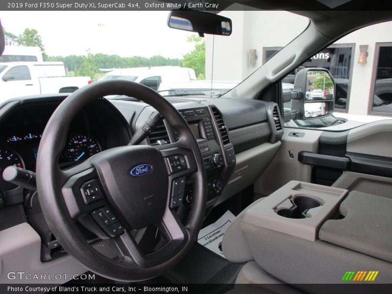 Oxford White / Earth Gray 2019 Ford F350 Super Duty XL SuperCab 4x4