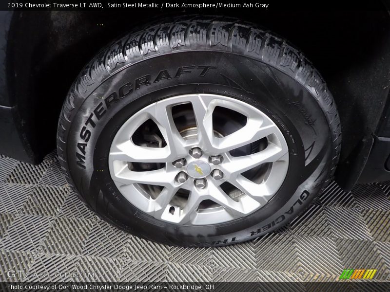 Satin Steel Metallic / Dark Atmosphere/Medium Ash Gray 2019 Chevrolet Traverse LT AWD