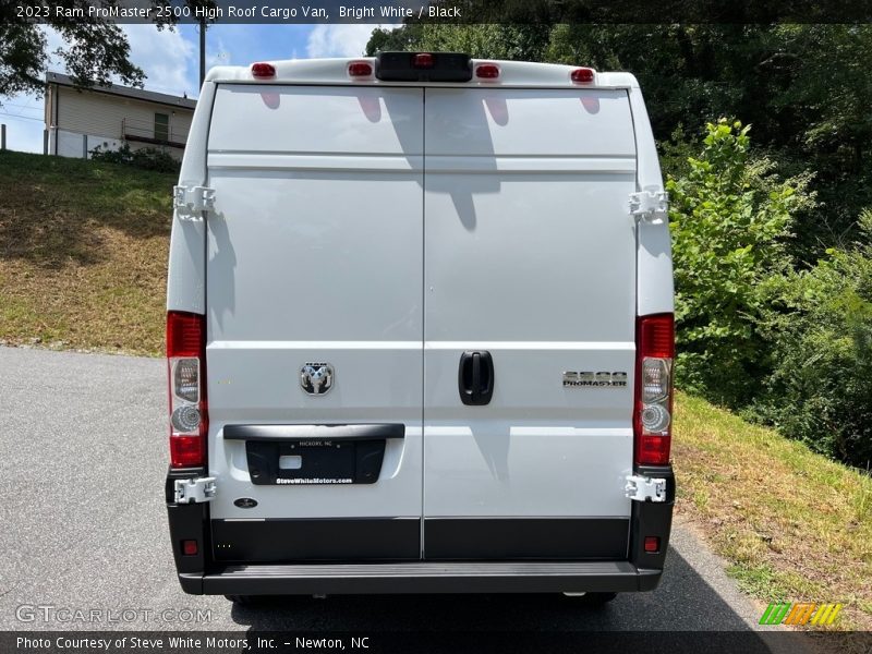 Bright White / Black 2023 Ram ProMaster 2500 High Roof Cargo Van