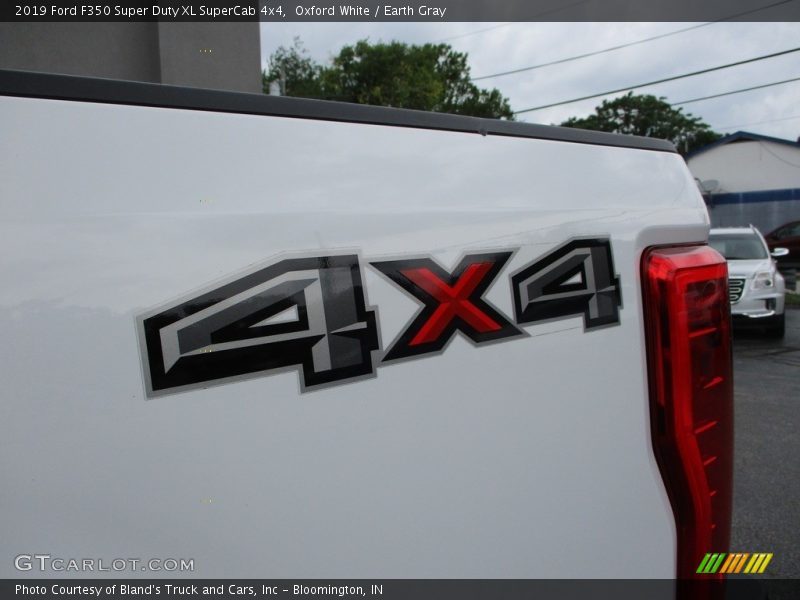 Oxford White / Earth Gray 2019 Ford F350 Super Duty XL SuperCab 4x4