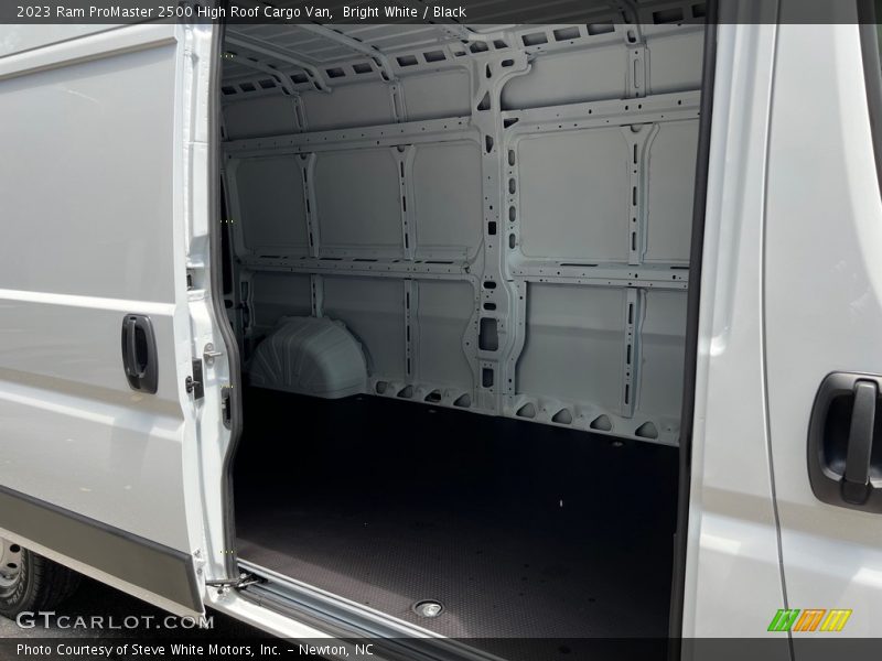 Bright White / Black 2023 Ram ProMaster 2500 High Roof Cargo Van
