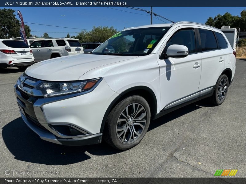  2017 Outlander SEL S-AWC Diamond White Pearl