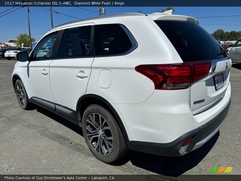  2017 Outlander SEL S-AWC Diamond White Pearl