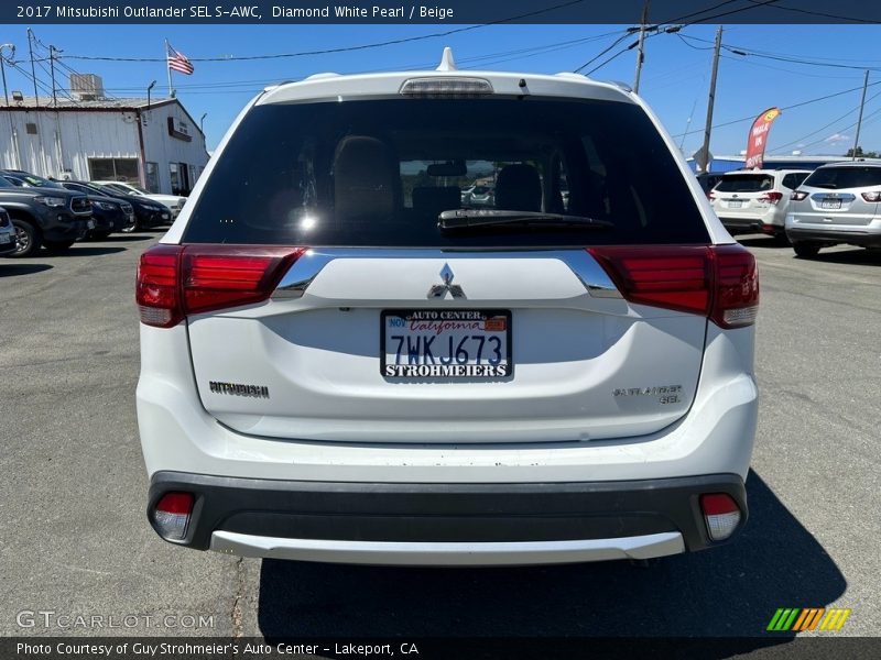 Diamond White Pearl / Beige 2017 Mitsubishi Outlander SEL S-AWC