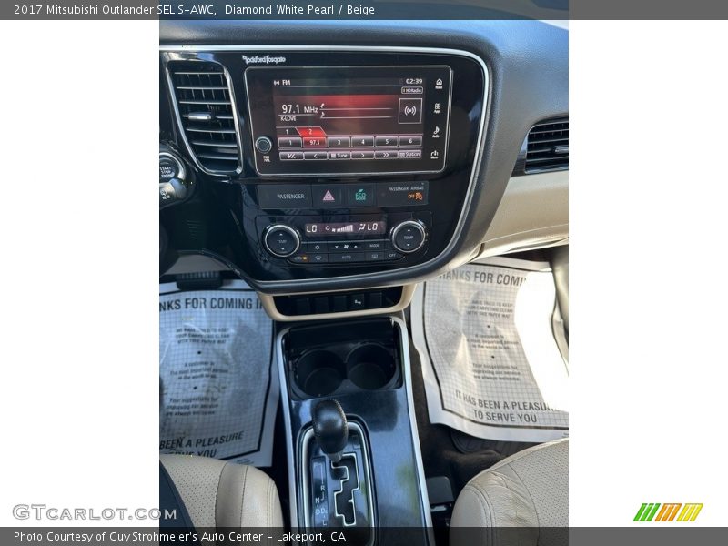 Controls of 2017 Outlander SEL S-AWC