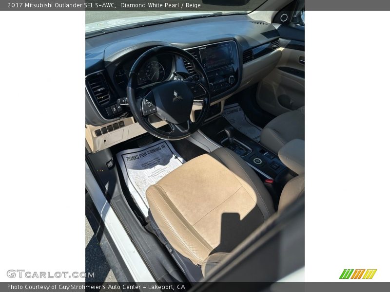 Diamond White Pearl / Beige 2017 Mitsubishi Outlander SEL S-AWC