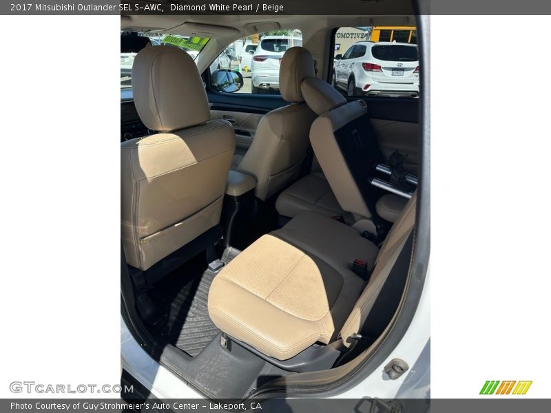 Rear Seat of 2017 Outlander SEL S-AWC
