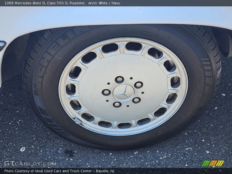 Arctic White / Navy 1988 Mercedes-Benz SL Class 560 SL Roadster