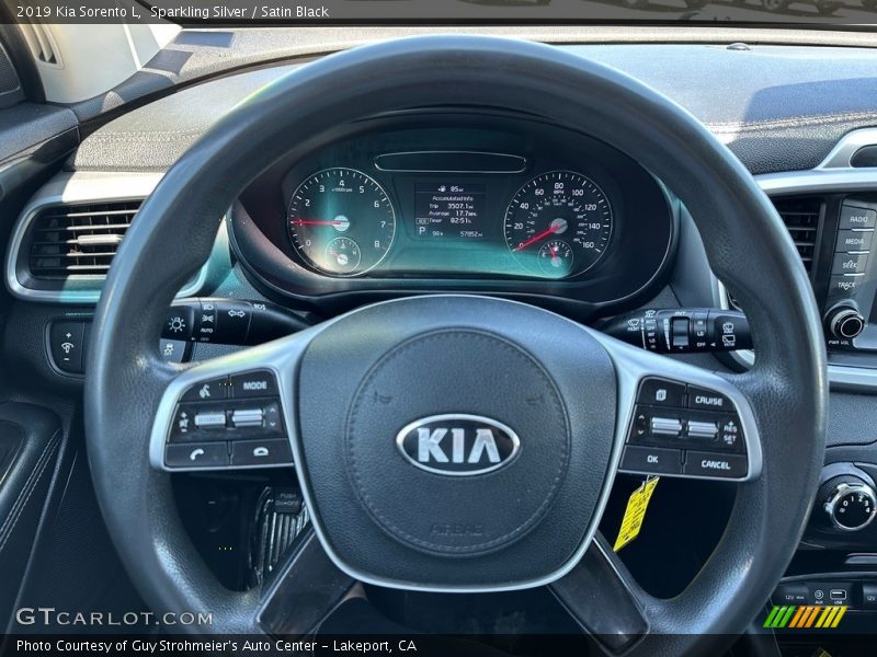 Sparkling Silver / Satin Black 2019 Kia Sorento L