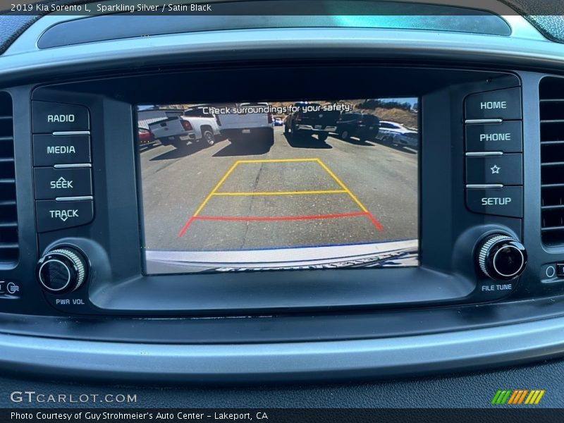 Sparkling Silver / Satin Black 2019 Kia Sorento L