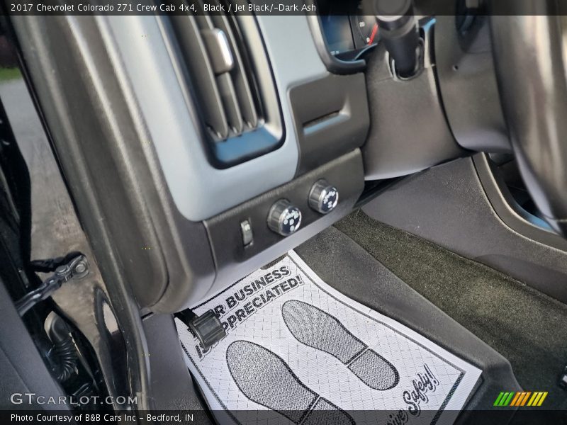 Black / Jet Black/­Dark Ash 2017 Chevrolet Colorado Z71 Crew Cab 4x4