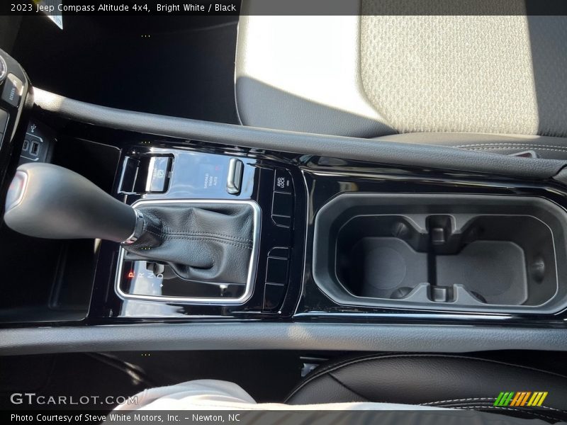 Bright White / Black 2023 Jeep Compass Altitude 4x4