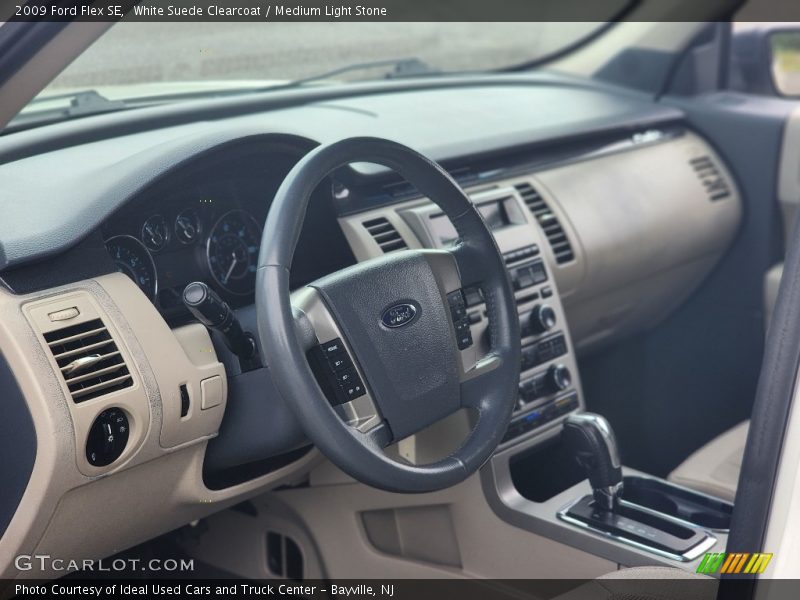 White Suede Clearcoat / Medium Light Stone 2009 Ford Flex SE