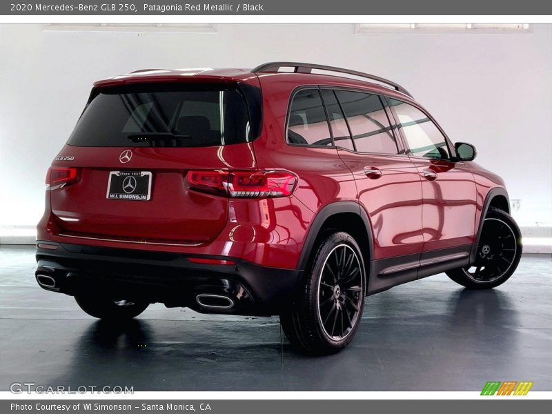 Patagonia Red Metallic / Black 2020 Mercedes-Benz GLB 250
