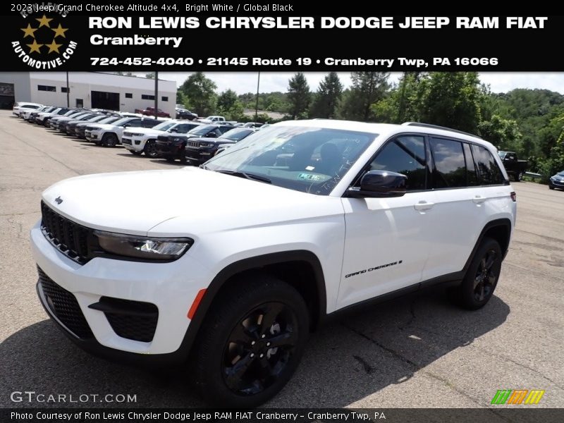 Bright White / Global Black 2023 Jeep Grand Cherokee Altitude 4x4