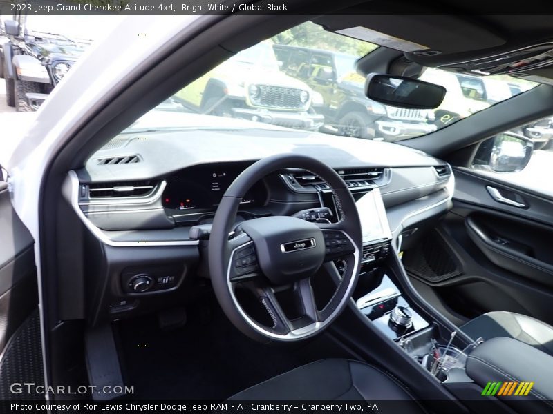 Bright White / Global Black 2023 Jeep Grand Cherokee Altitude 4x4